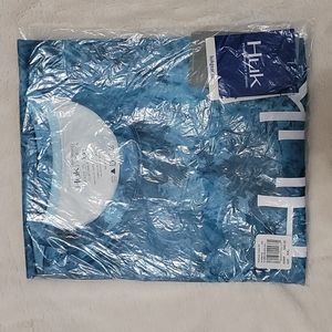 HUK short sleeve shirt